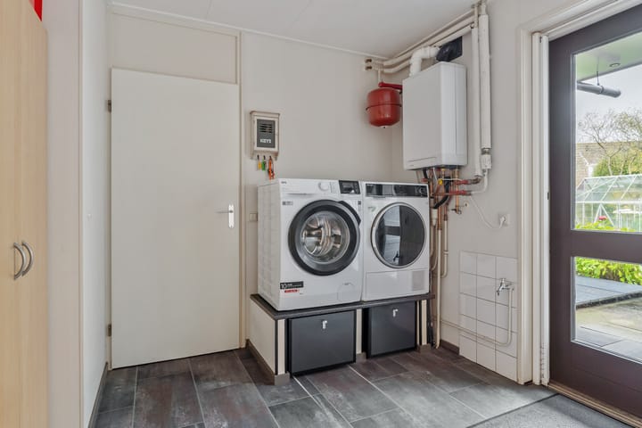 Photo 17 of Iepenlaan 39