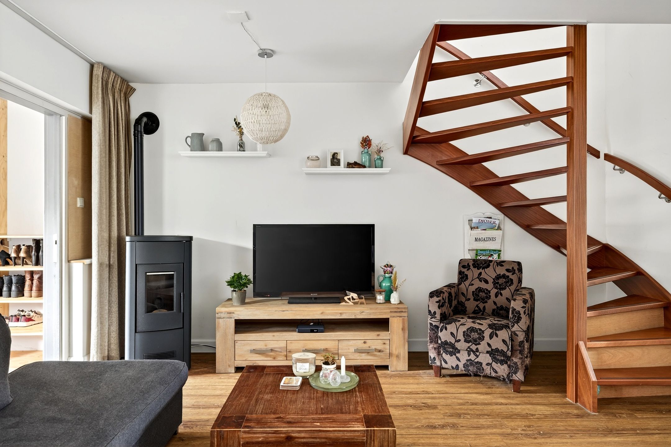 Photo 9 of Wielhovenstraat 54