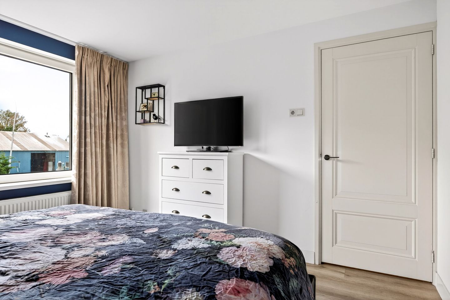 Photo 14 of Wielhovenstraat 54