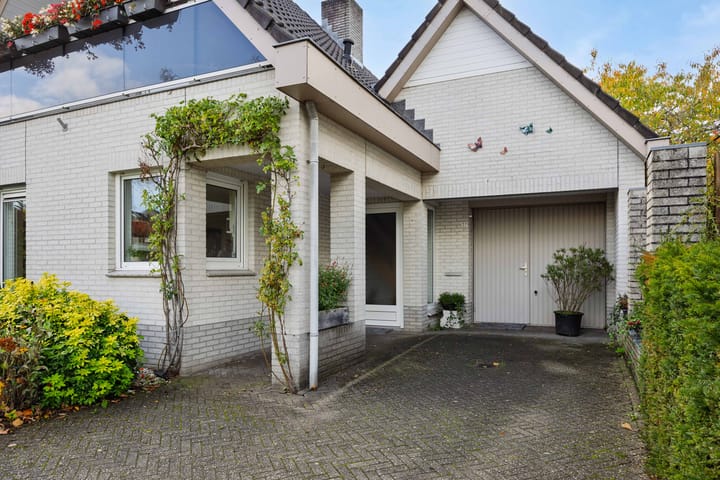 Photo 2 of Boterbloemstraat 37