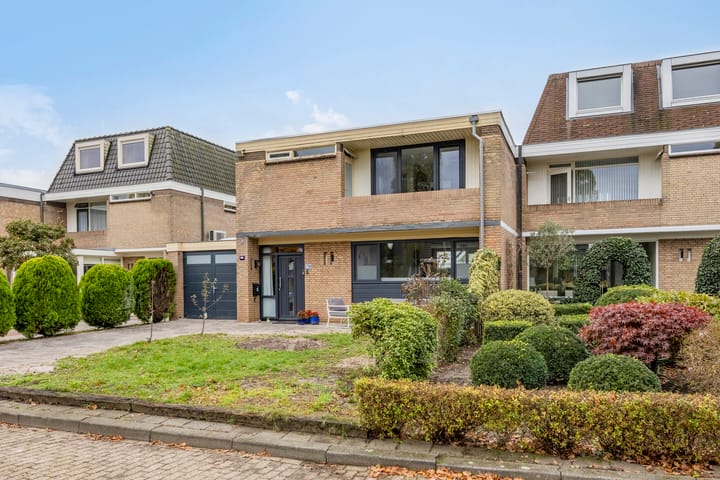 Burgemeester H Houtkoperlaan 35