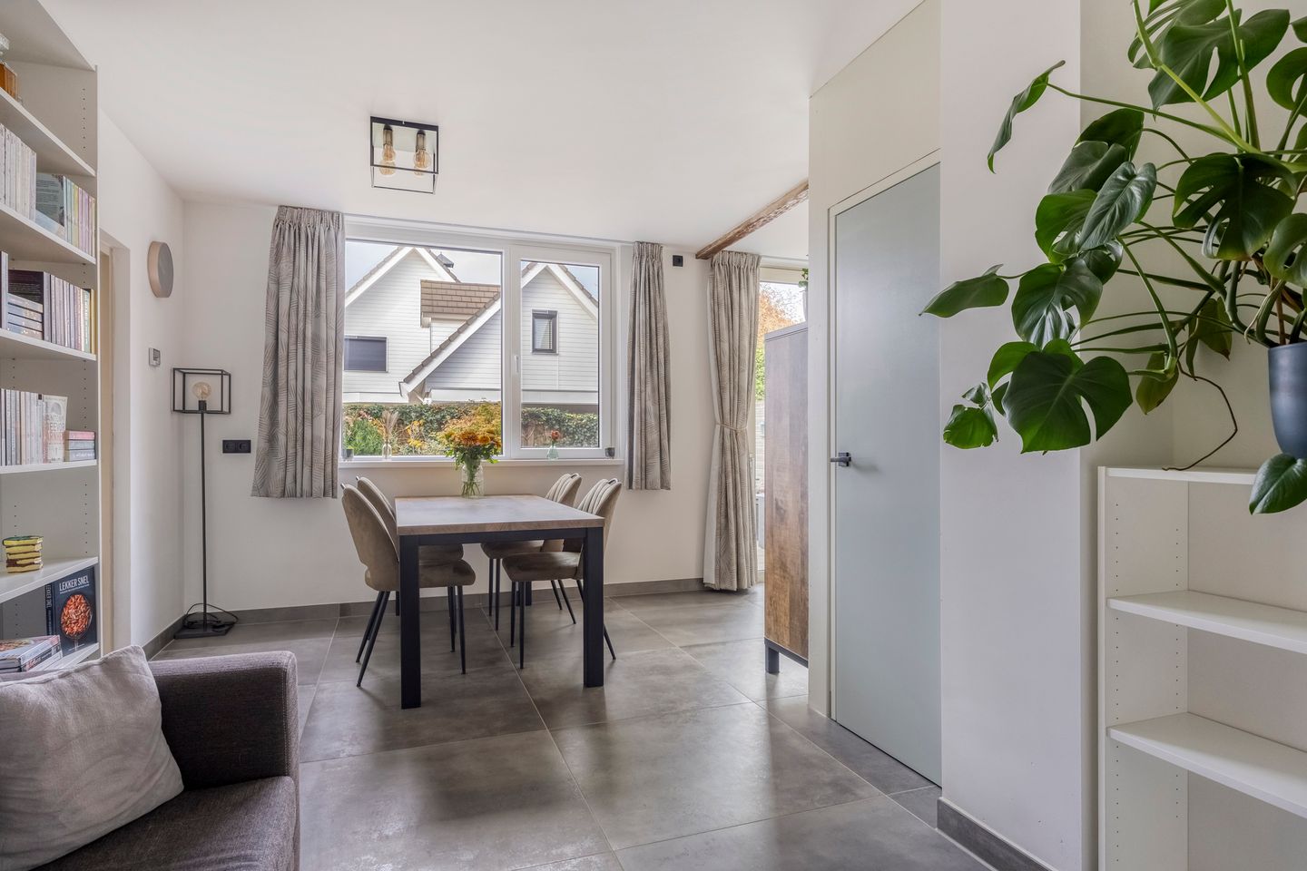 Foto 10 van Burgemeester H Houtkoperlaan 35