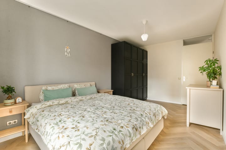 Foto 13 van Julius Pergerstraat 230