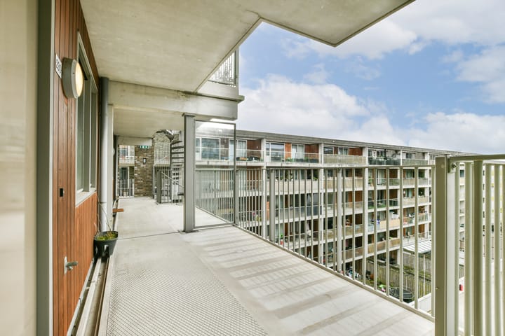 Foto 20 van Julius Pergerstraat 230