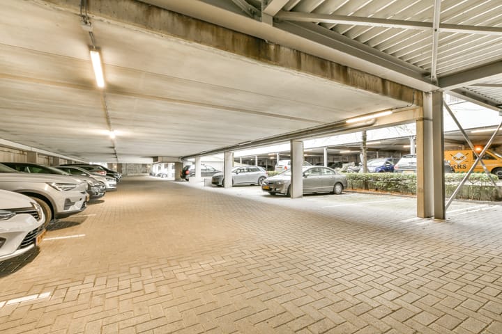 Foto 22 van Julius Pergerstraat 230