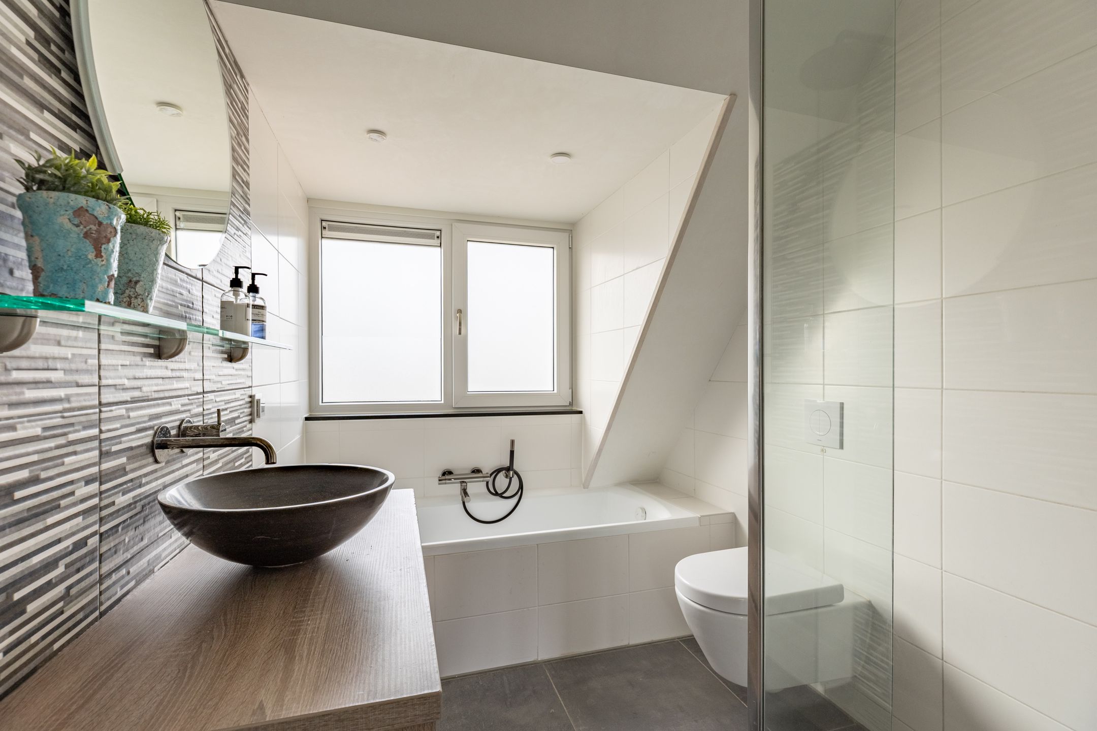 Foto 18 van Henegouwenstraat 3