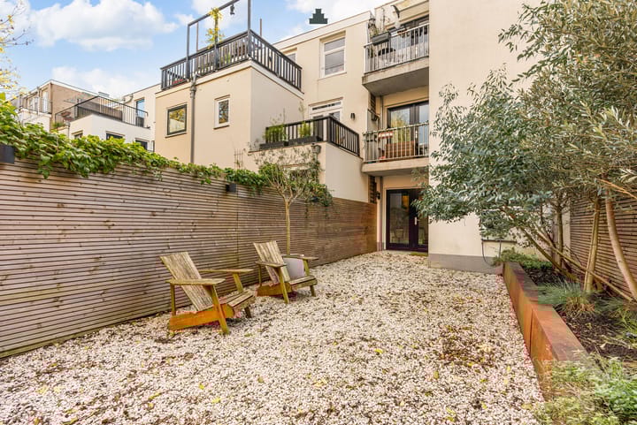 Photo 11 of Bessemerstraat 9-A