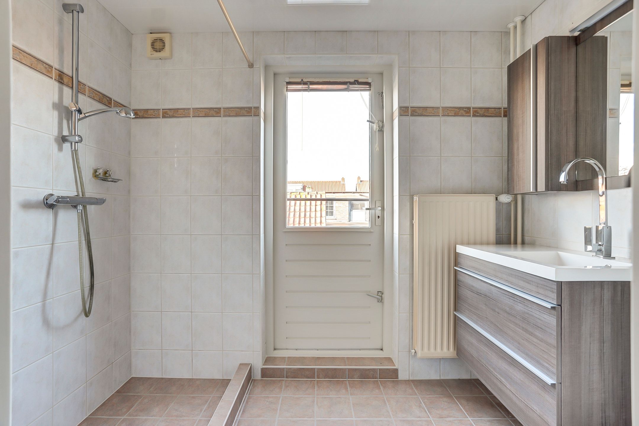 Foto 18 van Wethouder D. Ouwehandstraat 17