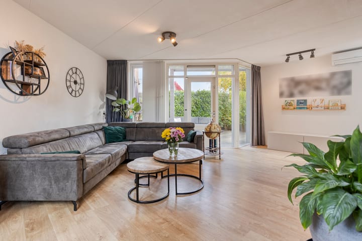 Foto 3 van Atalanta 52