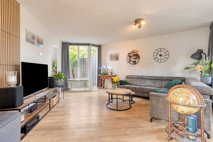 Foto 5 van Atalanta 52