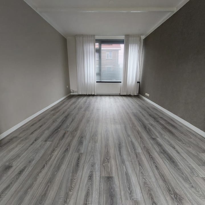 Photo 4 of Dumbarstraat 15