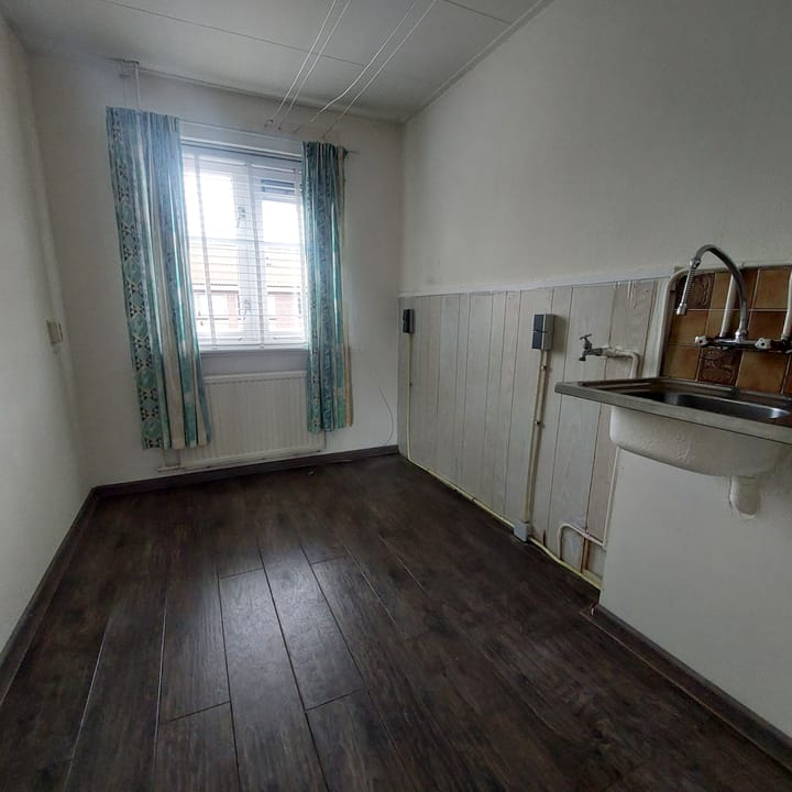 Photo 9 of Dumbarstraat 15