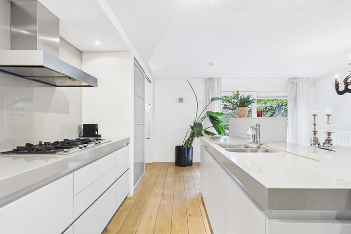 Photo 11 of Livingstonestraat 68