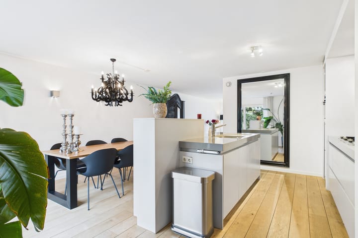 Photo 12 of Livingstonestraat 68