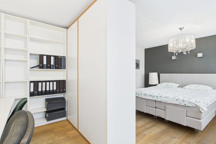 Photo 16 of Livingstonestraat 68