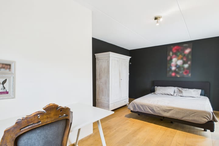 Photo 18 of Livingstonestraat 68