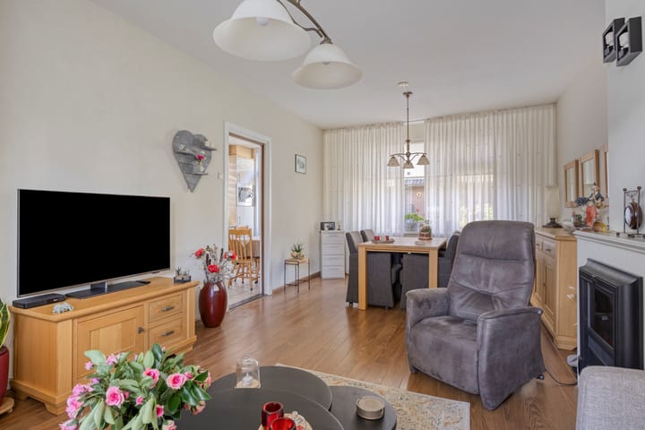 Foto 4 van Julianastraat 32