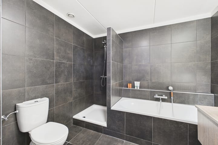 Photo 22 of Livingstonestraat 68