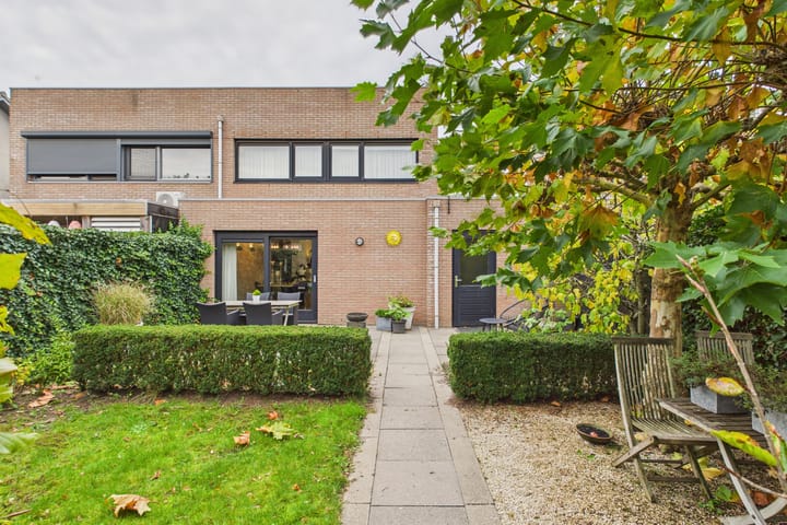 Photo 23 of Livingstonestraat 68