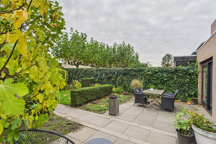 Photo 24 of Livingstonestraat 68