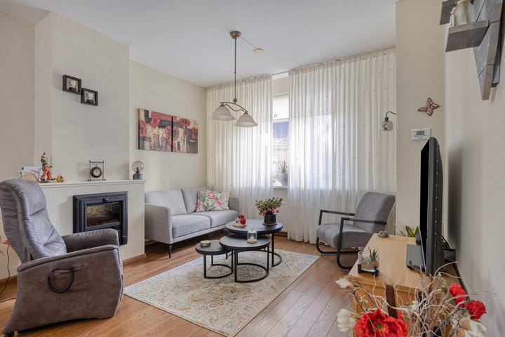 Foto 8 van Julianastraat 32