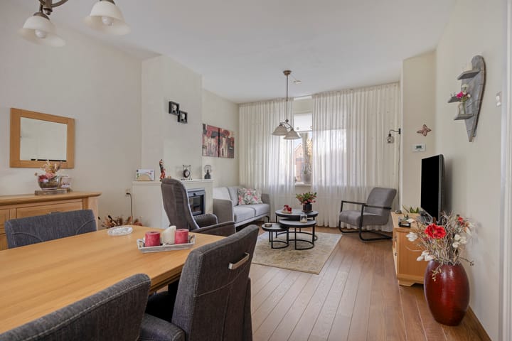 Foto 9 van Julianastraat 32