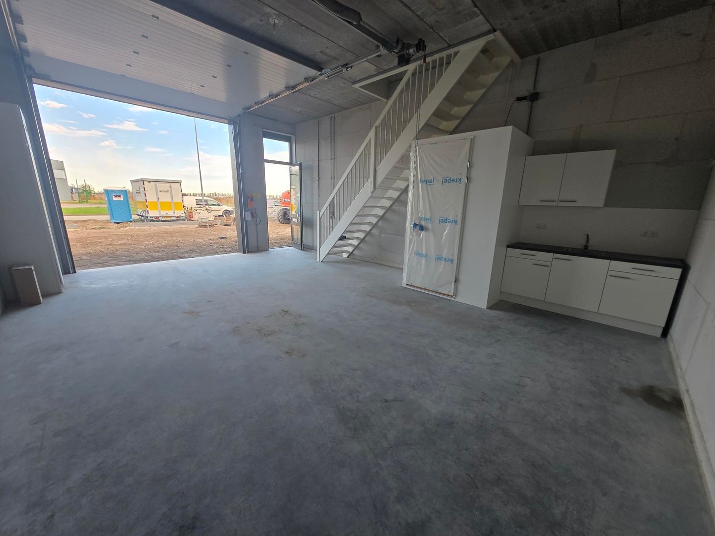 View photo 4 of Waterfront 5-p