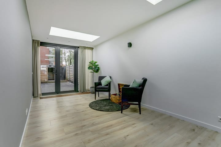 Photo 16 of Mauritsstraat 16