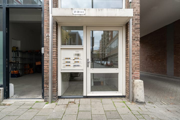 Foto 6 van Bredestraat 39-C