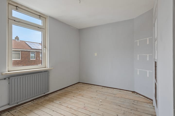 Photo 18 of Calandstraat 41