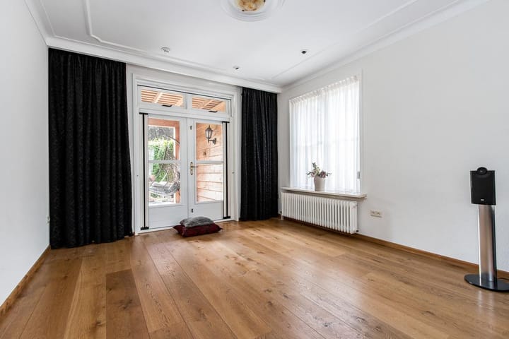 Photo 16 of Voorstraat 29