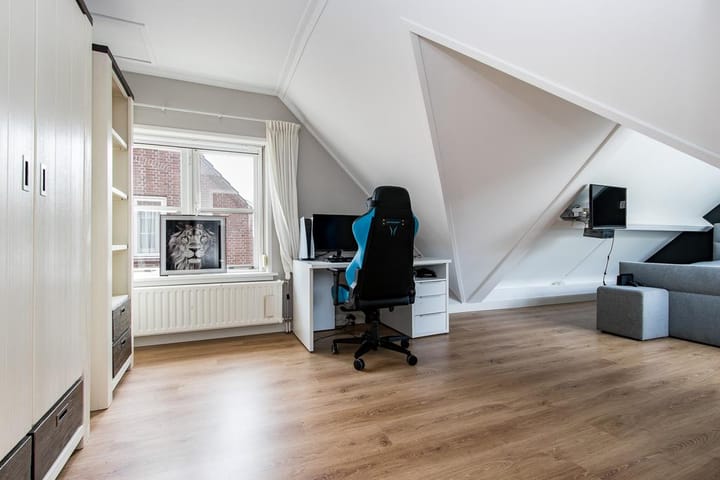 Photo 28 of Voorstraat 29