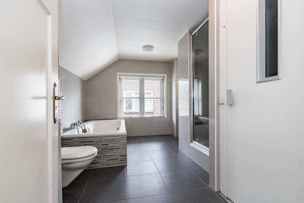 Photo 31 of Voorstraat 29