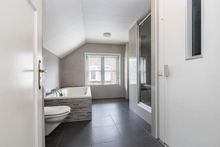 Photo 31 of Voorstraat 29