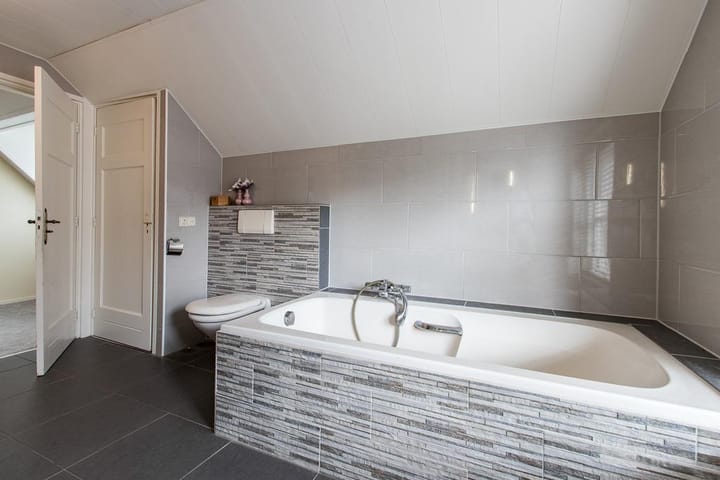 Photo 34 of Voorstraat 29