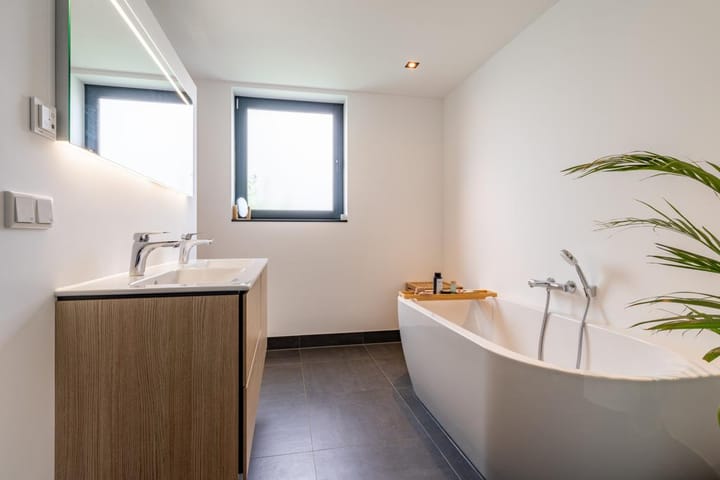 Photo 24 of Aletta Jacobsstraat 36