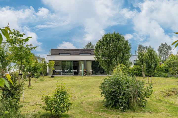 Photo 37 of Aletta Jacobsstraat 36