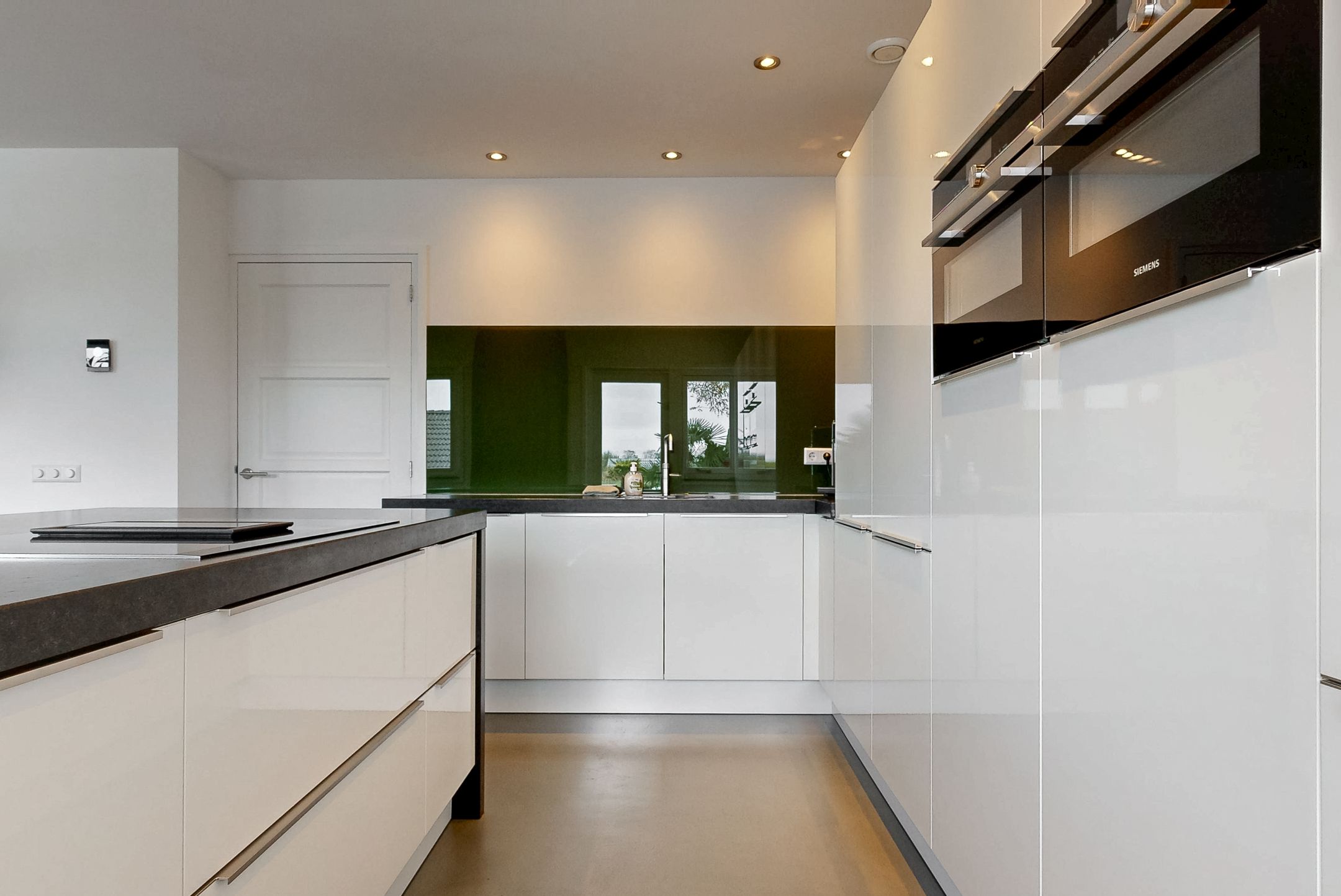 Foto 15 van Aalsmeerderweg 760