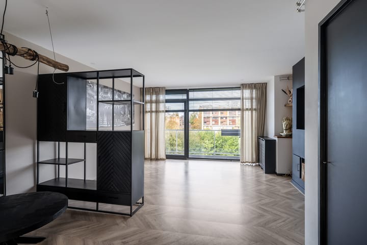 Photo 3 of van der Waalsstraat 131