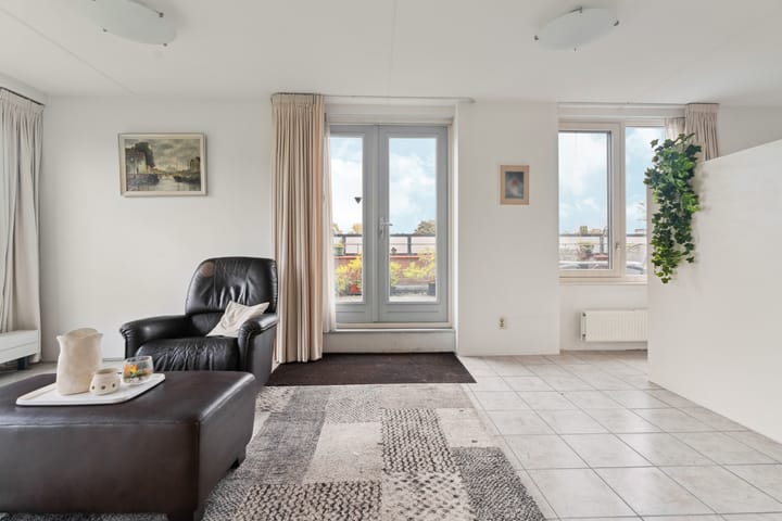 Foto 10 van van Hogendorpstraat 84