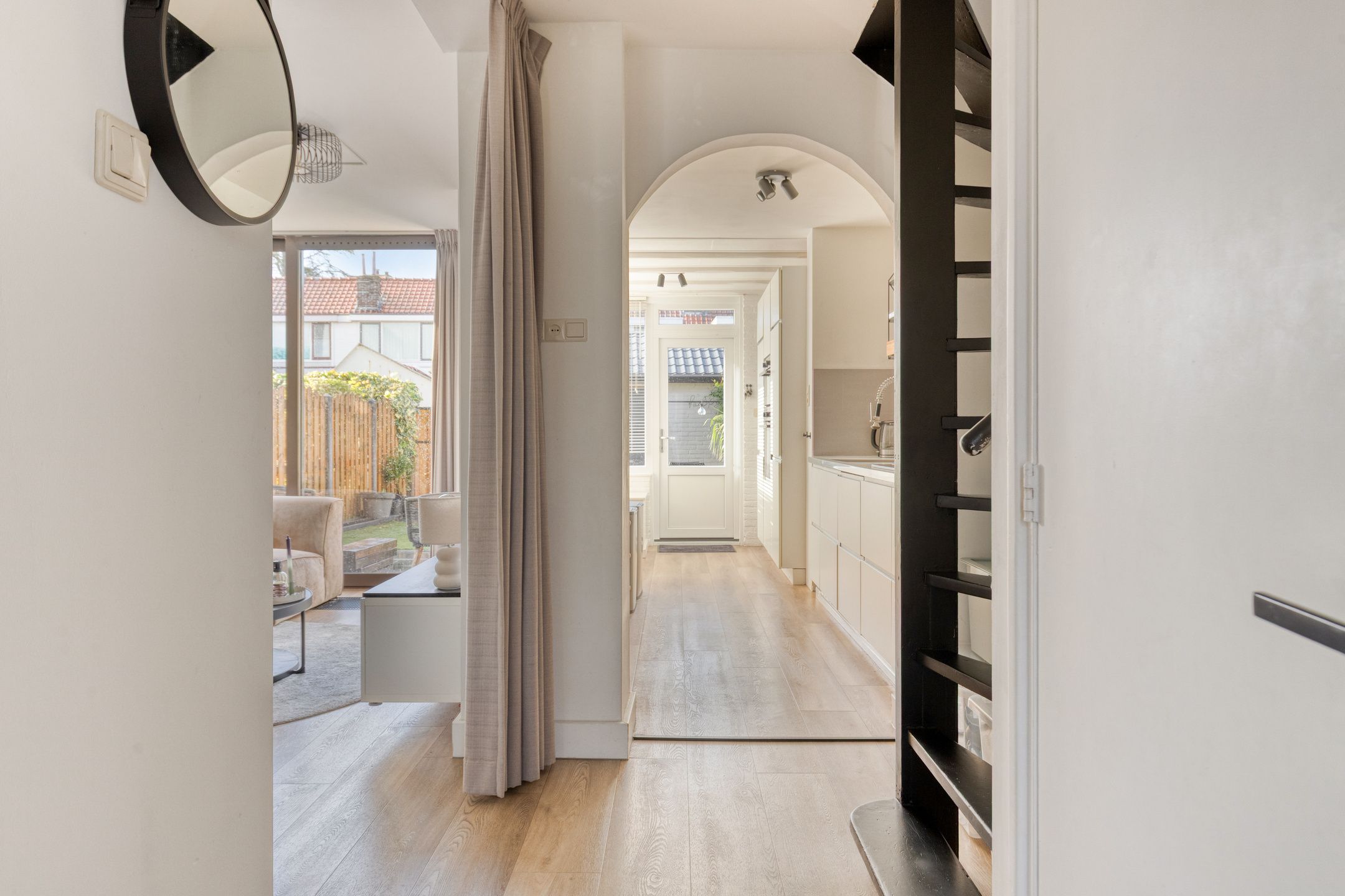 Foto 6 van Warmoeziershof 3