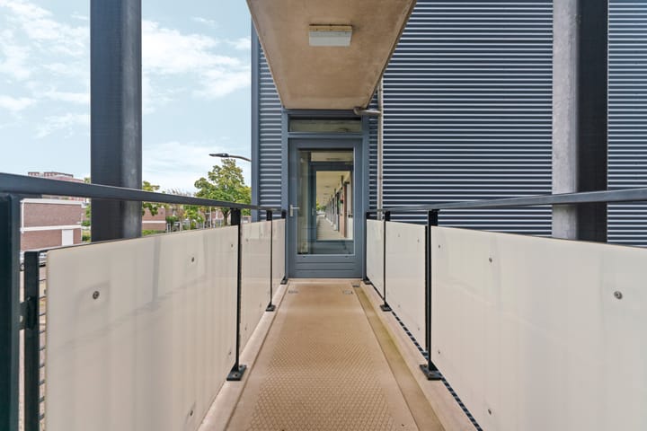 Foto 54 van van Hogendorpstraat 84