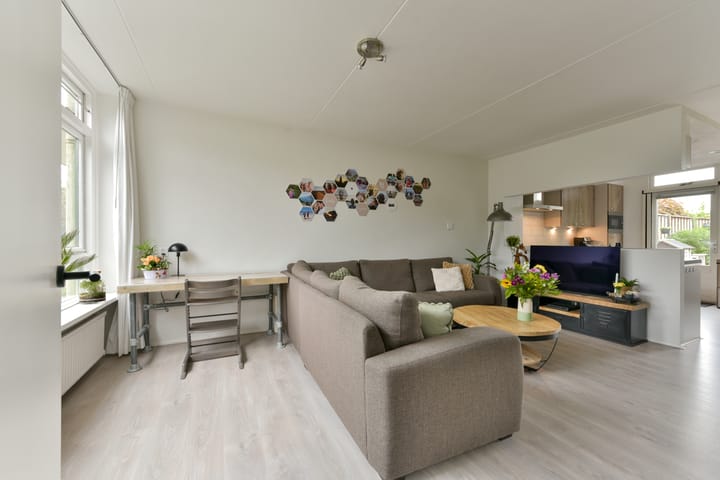 Photo 3 of Couwenhoven 4311