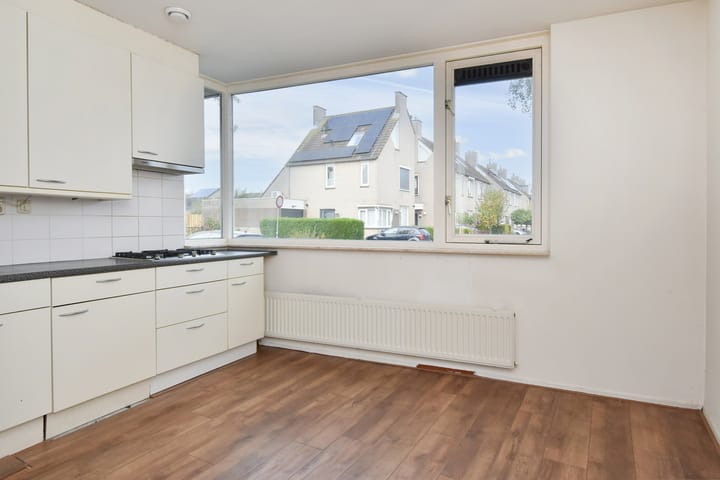 Photo 10 of Romerostraat 10