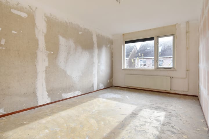 Photo 17 of Romerostraat 10