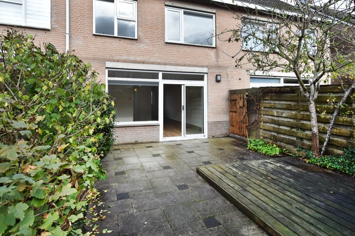 Photo 25 of Romerostraat 10