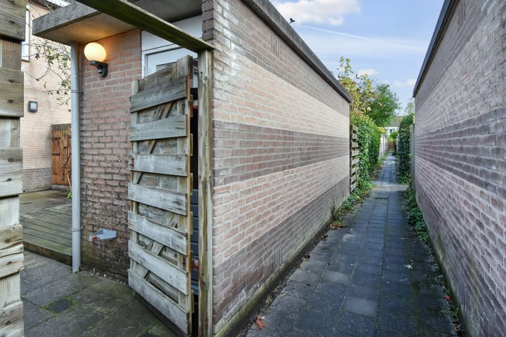 Photo 30 of Romerostraat 10