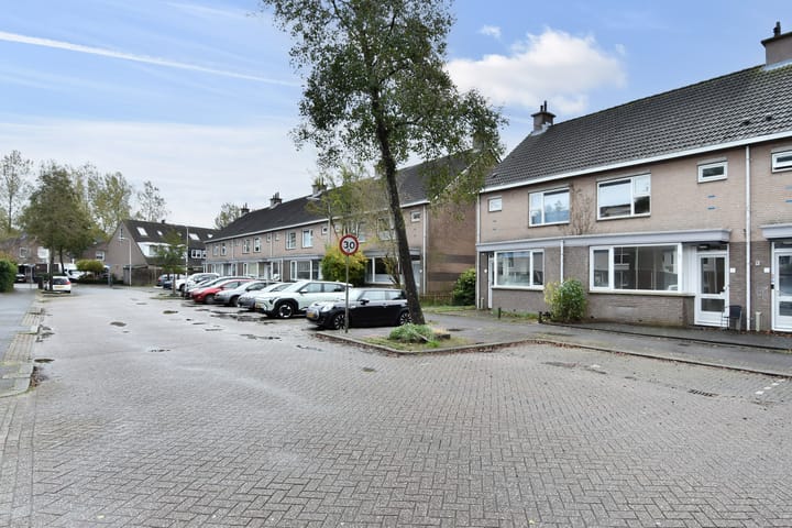 Photo 33 of Romerostraat 10