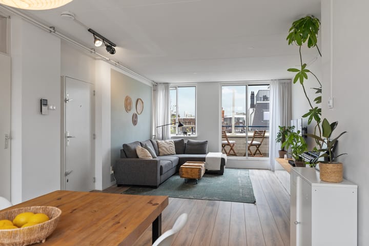 Photo 2 of Tweede Jacob van Campenstraat 155-E