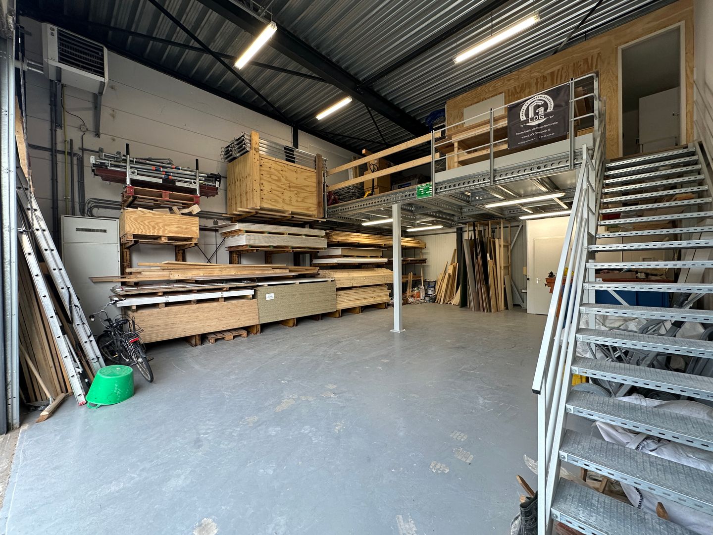 View photo 2 of Hulsenboschstraat 22-b4